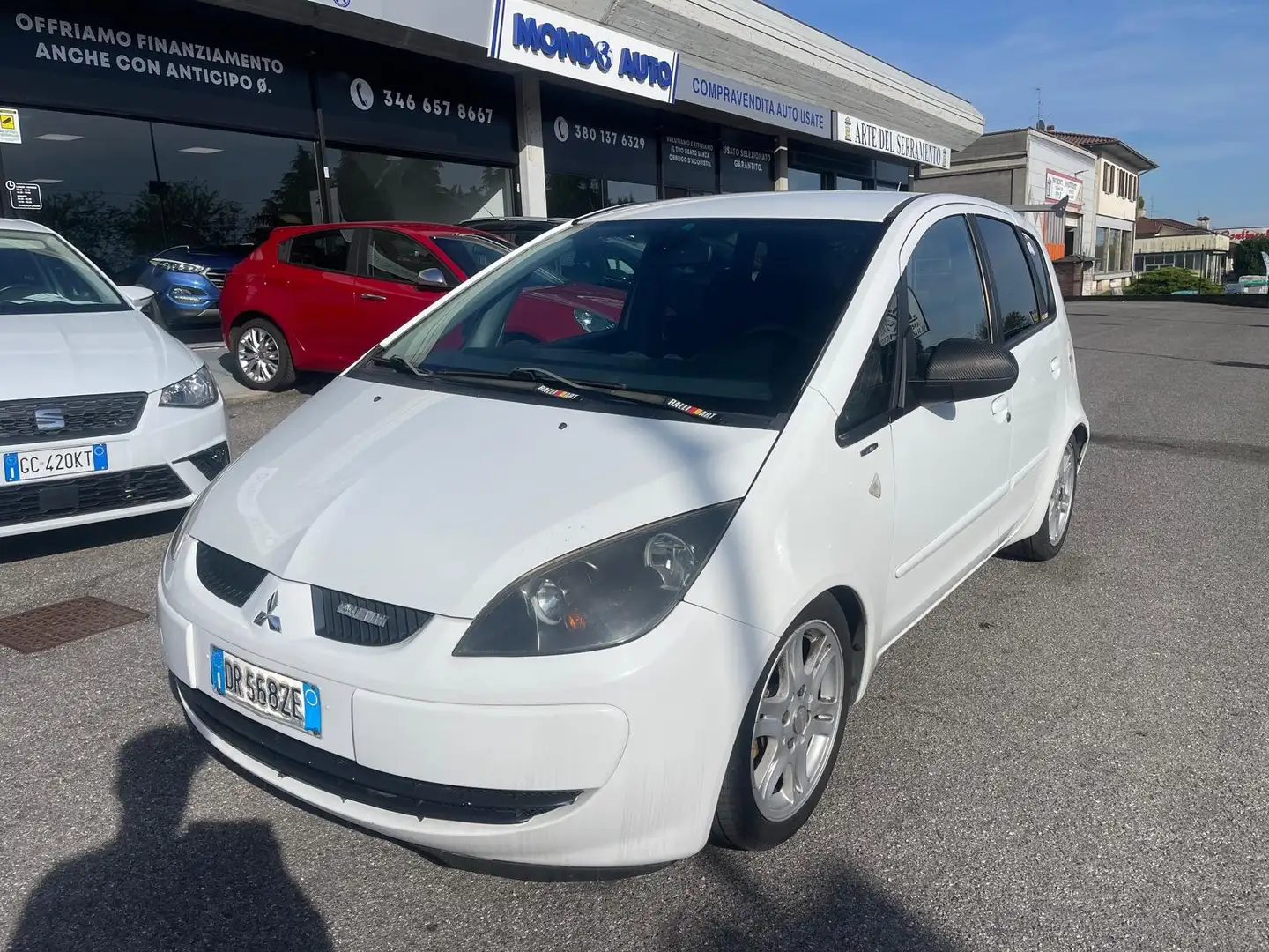 Mitsubishi Colt 5p 1.1 Inform Gpl Blanco - 1