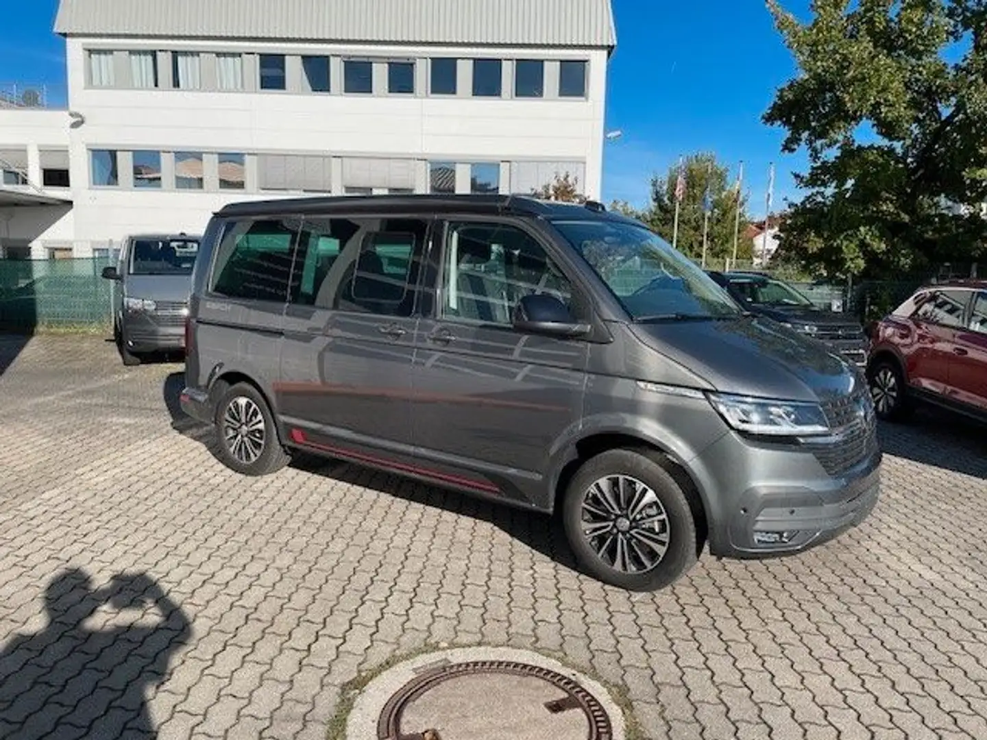 Volkswagen T6 California T6.1 California Beach Tour Ed Allrad Kamera AHK Šedá - 1