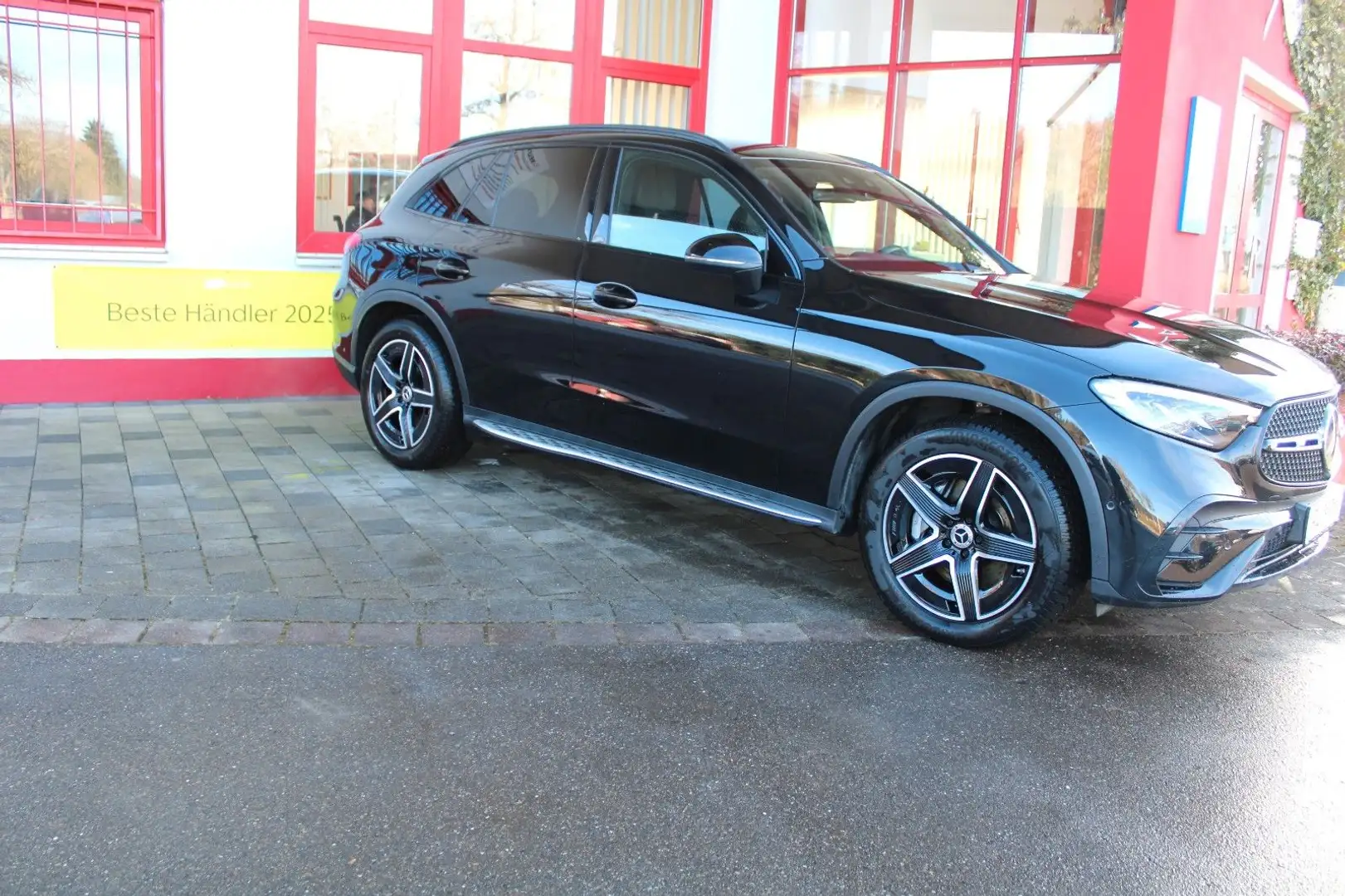 Mercedes-Benz GLC 200 4Matic*AMG*AHK*19"MHD*MD 2024 Schwarz - 1