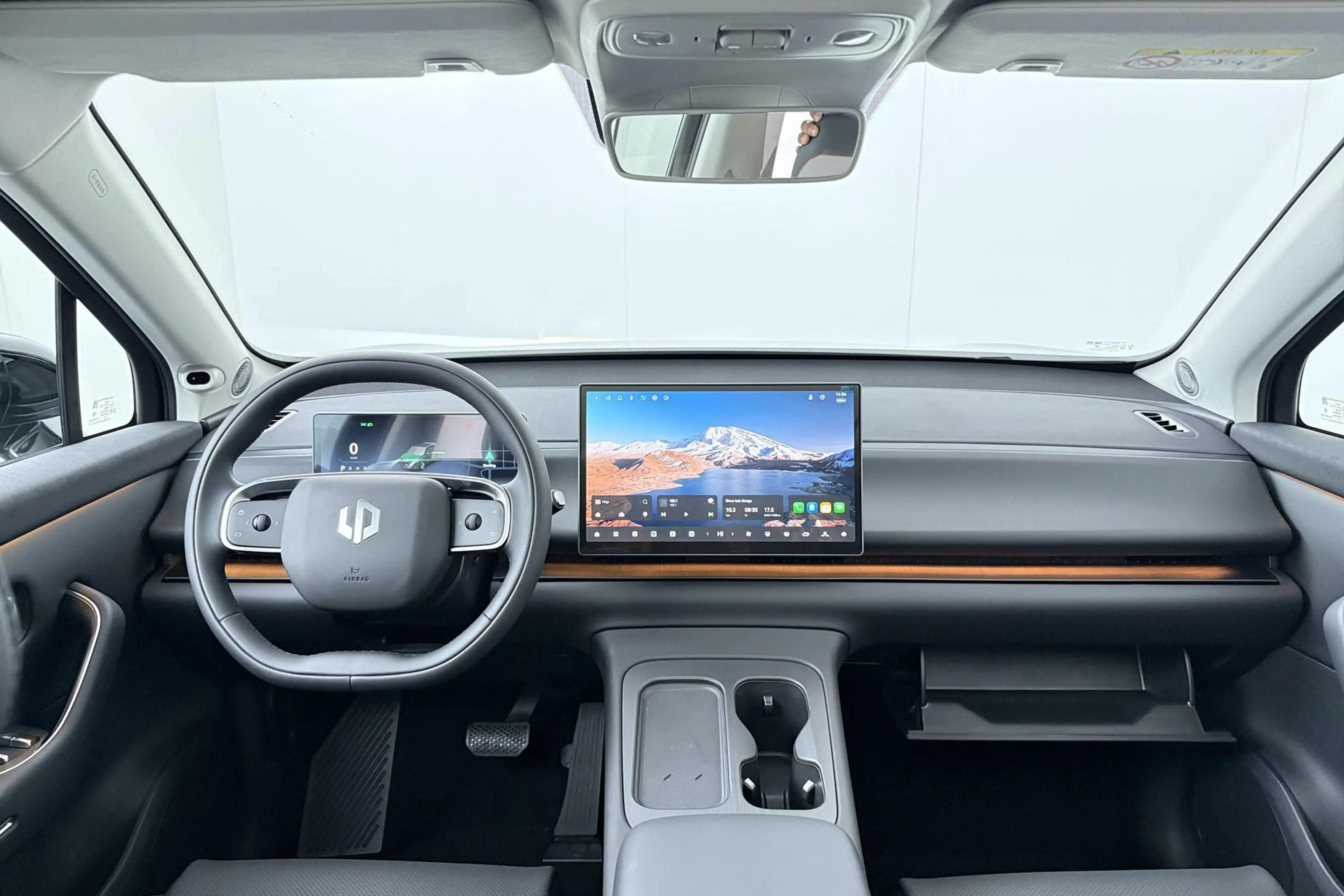 Leapmotor C10 Design ProMax 81.9 kWh — photo 4