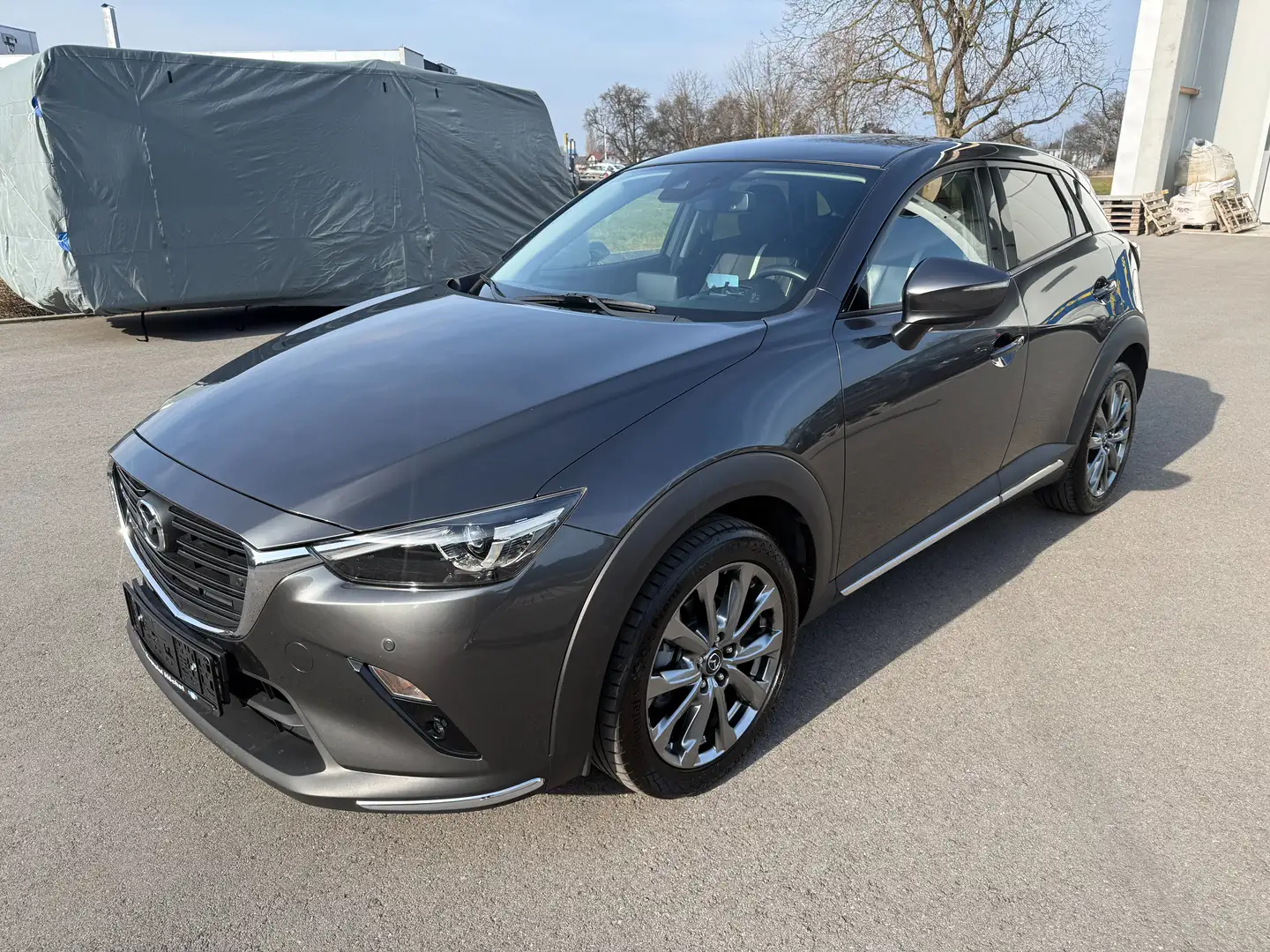 Mazda CX-3 G121 Takumi Plus Automatik Leder Navi AHK Grau - 1
