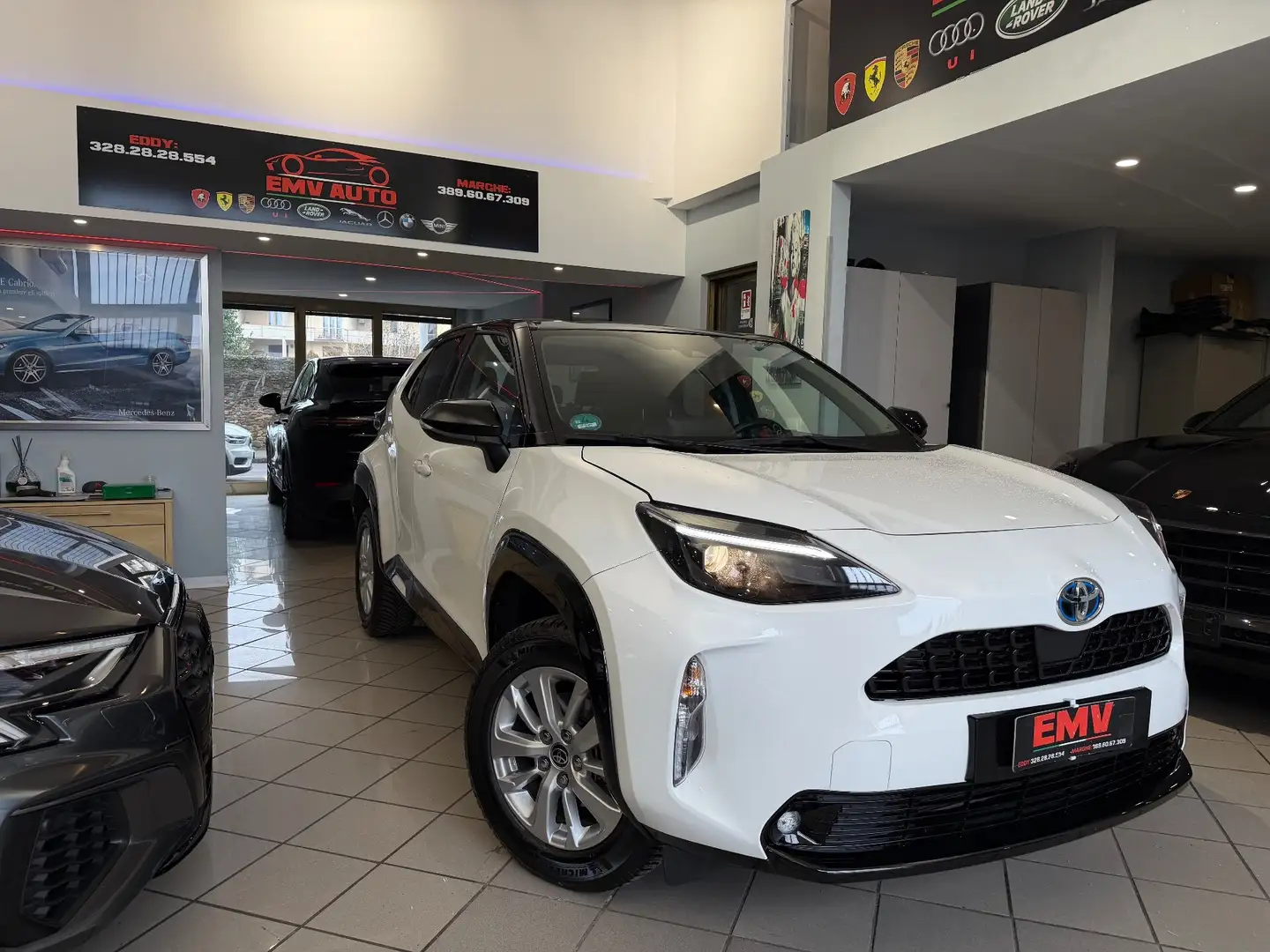 Toyota Yaris Cross Yaris Cross 1.5 Hybrid 5p. E-CVT Lounge Blanc - 1