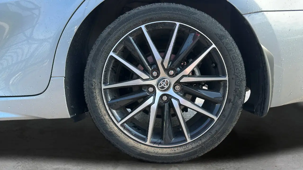 Toyota Camry снимка Toyota Camry