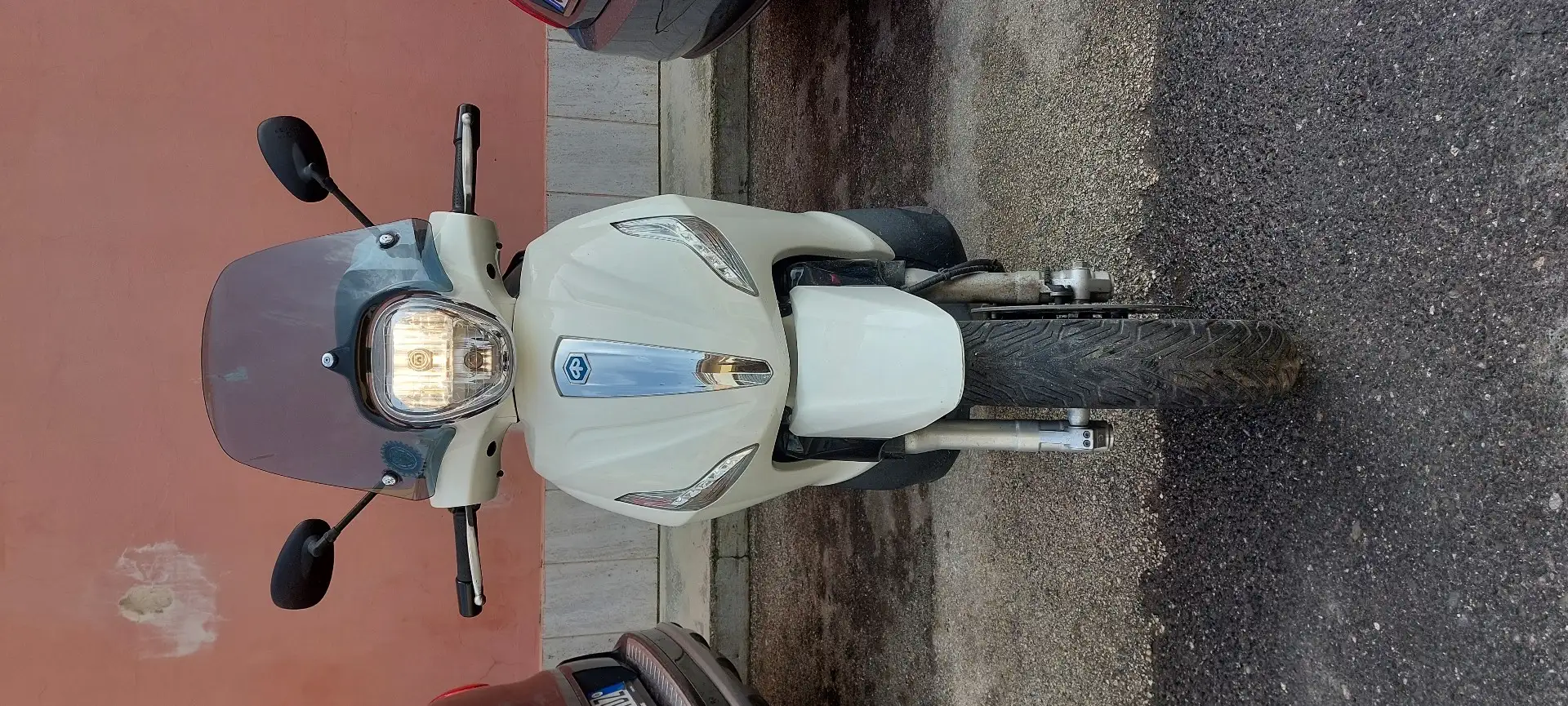 Piaggio Beverly 300 Fehér - 1