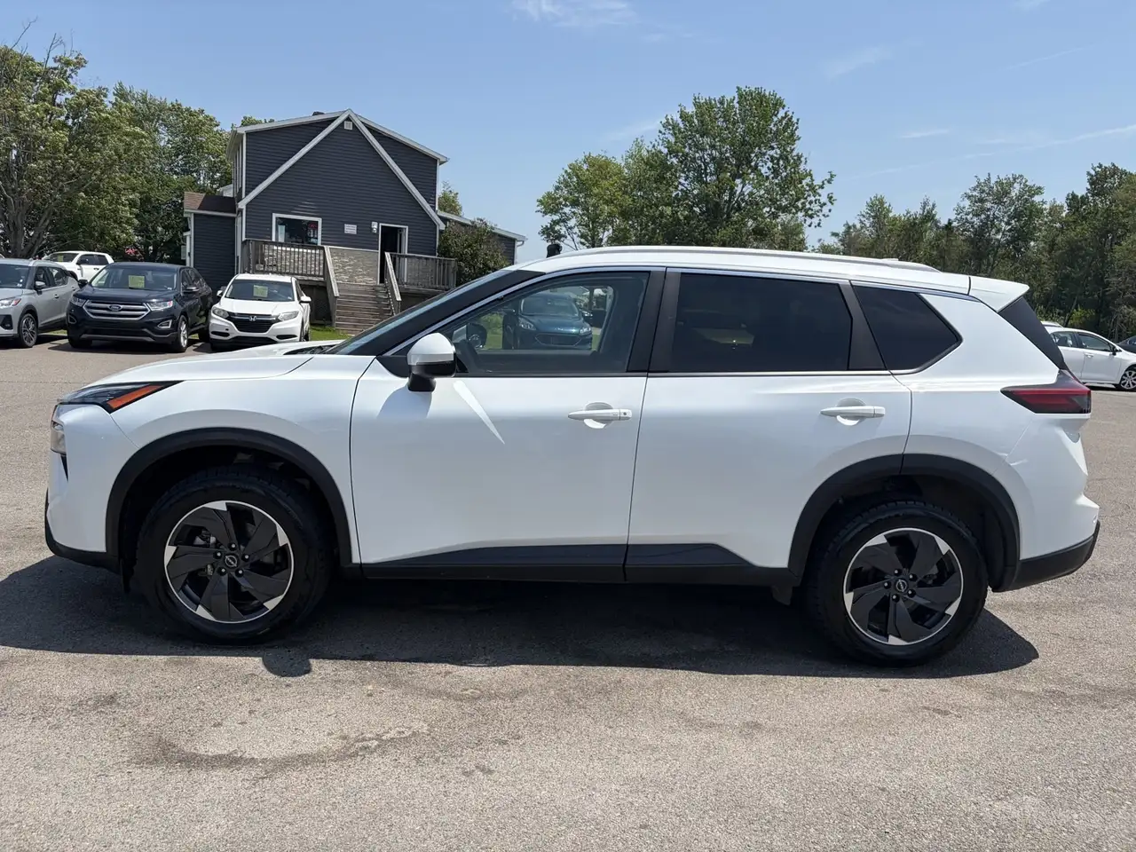 Nissan Rogue fotografie Nissan Rogue