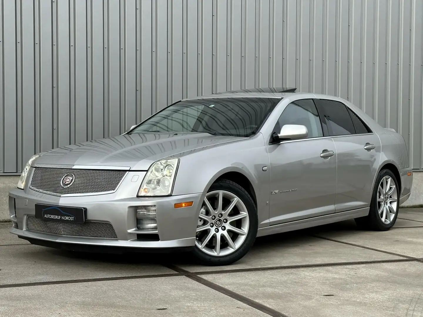 Cadillac STS 4.4 V8 STS-V Supercharged 477PK Schuifdak - Xenon Grijs - 1