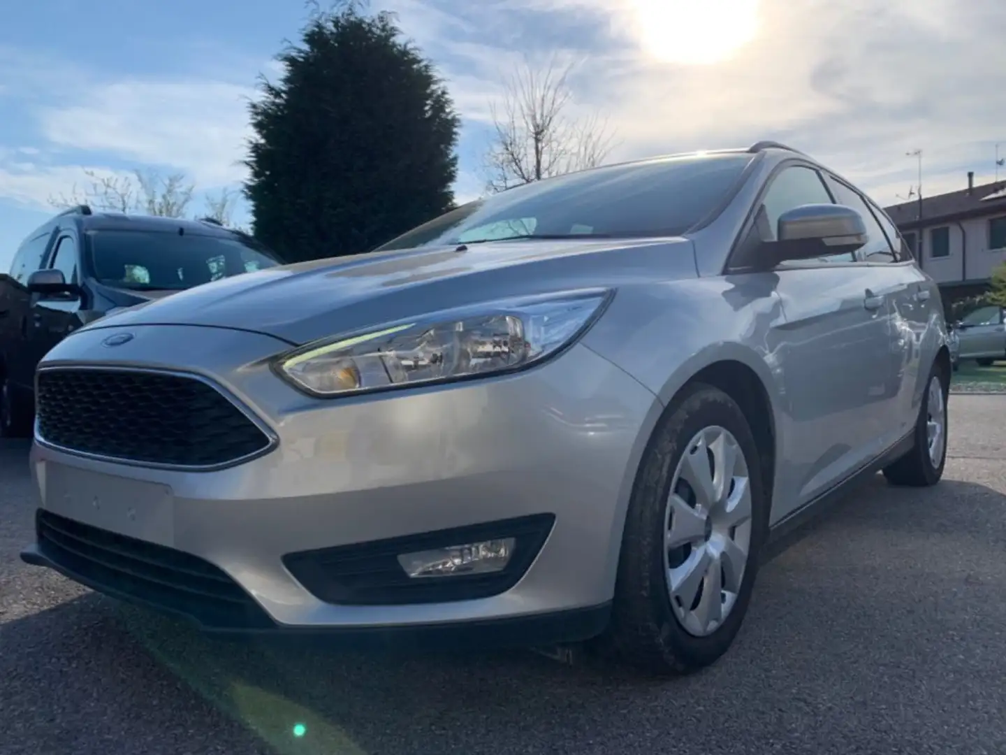 Ford Focus 1.5 TDCi 105 CV Start&Stop SW Navi Argento - 1