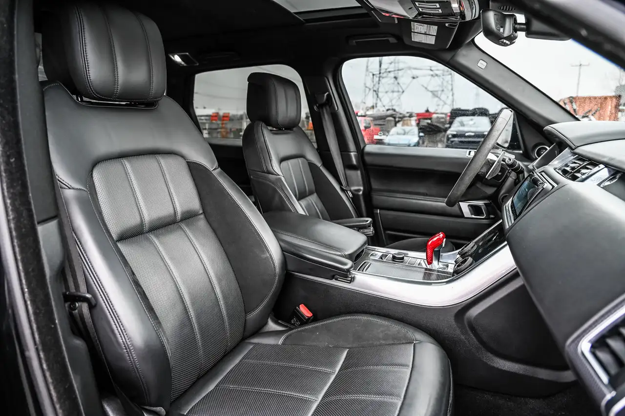 Land Rover Range Rover Sport снимка Land Rover Range Rover Sport