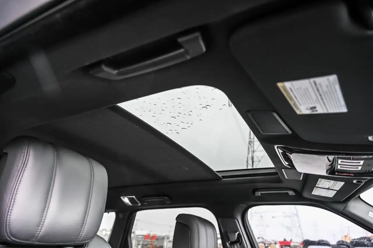 Land Rover Range Rover Sport снимка Land Rover Range Rover Sport