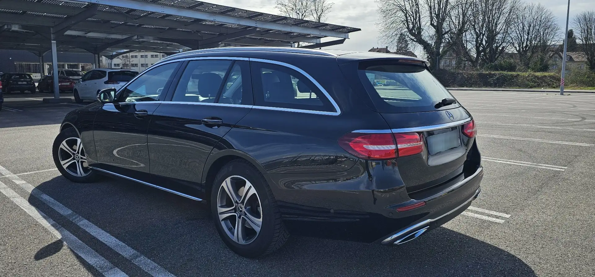 Mercedes-Benz E 220 Wide Screen-Garantie Schwarz - 2