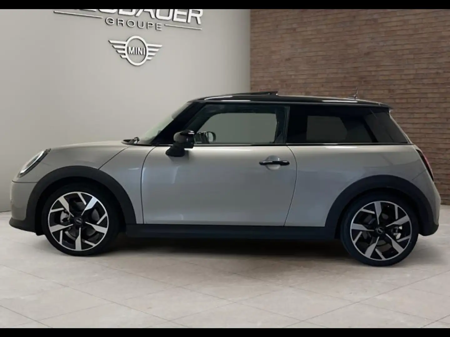 MINI Cooper C 156ch Favoured DKG7 Argent - 2