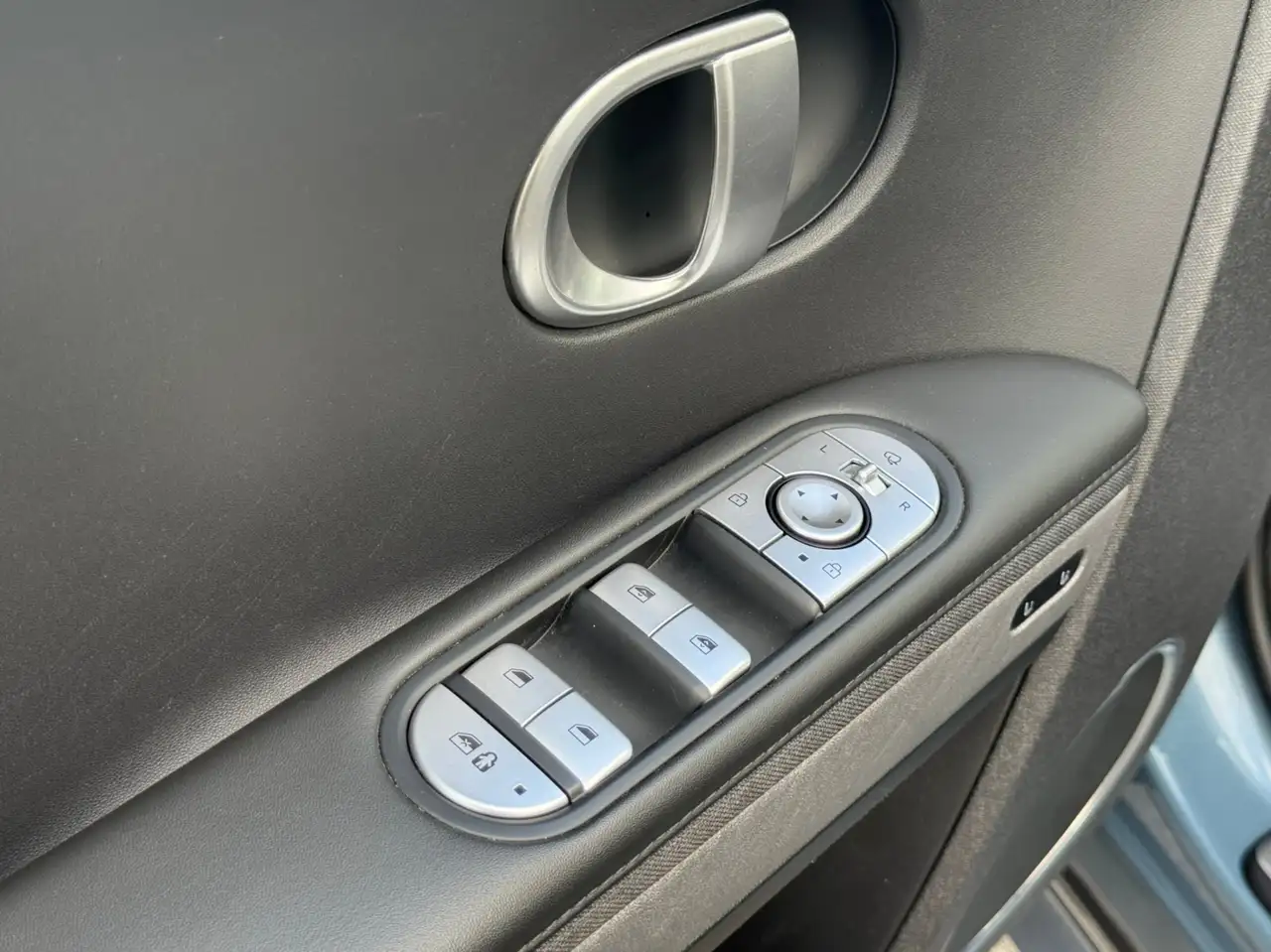 Hyundai IONIQ 5 снимка Hyundai IONIQ 5