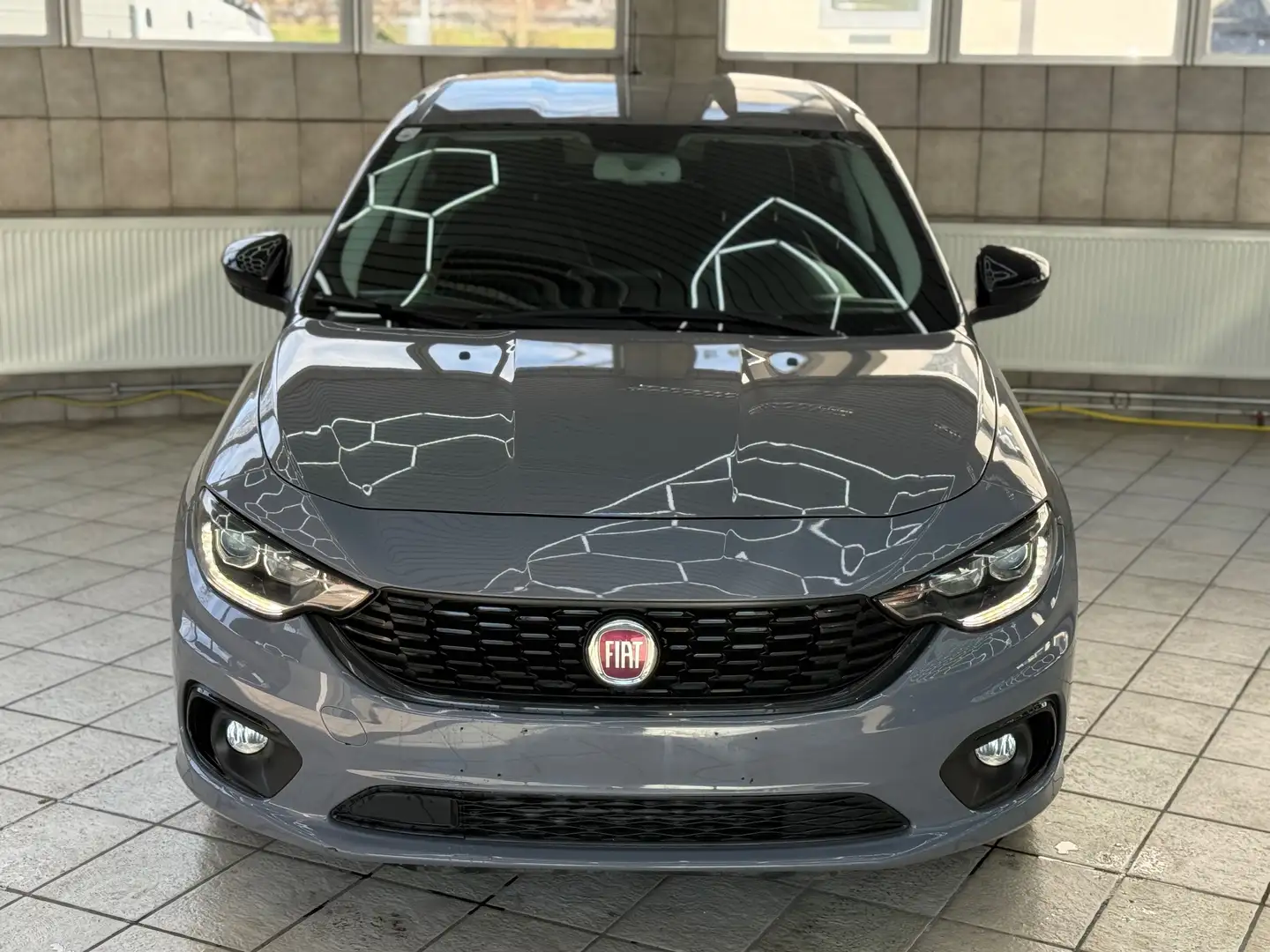 Fiat Tipo S-Design Grau - 2