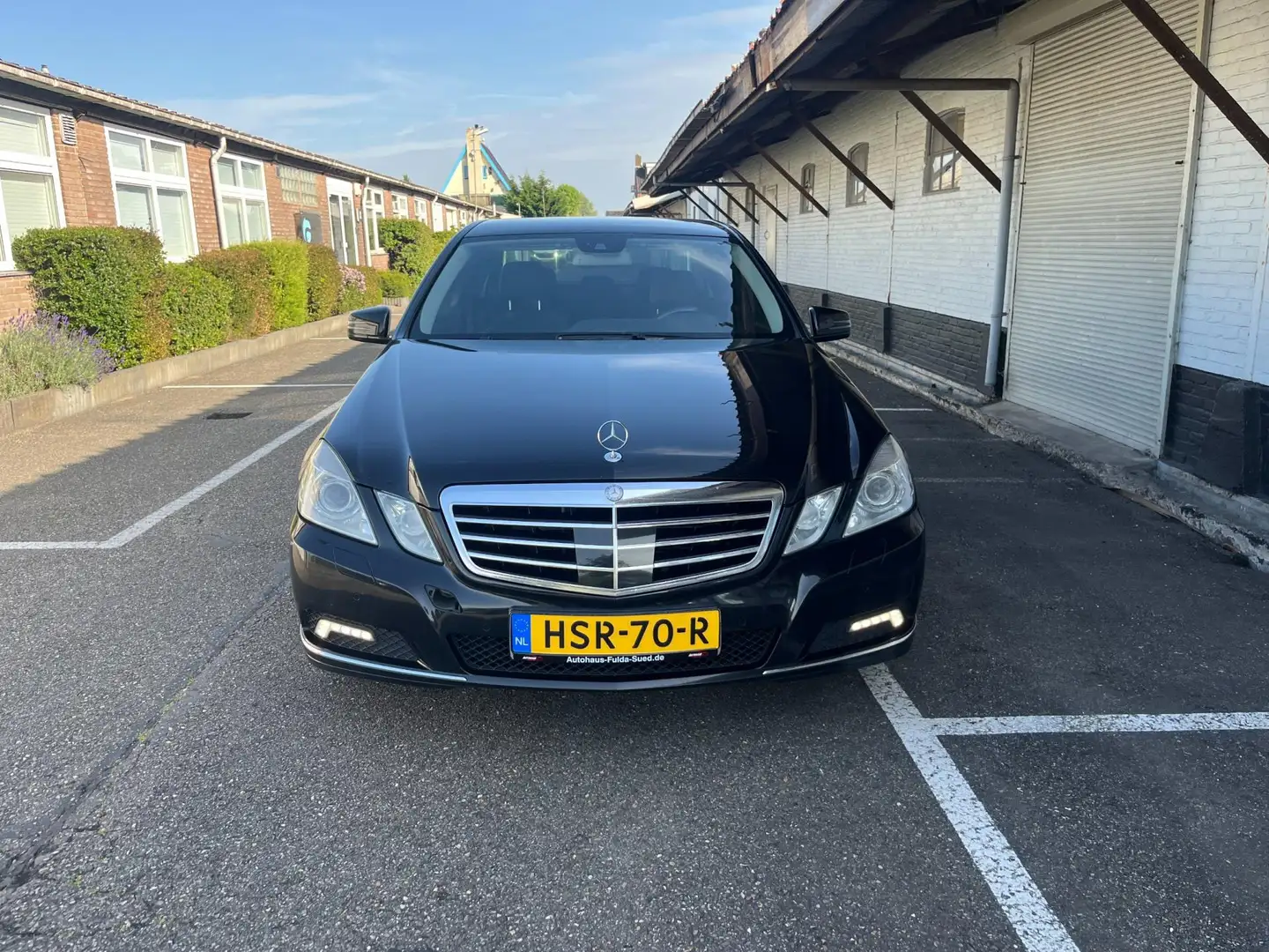 Mercedes-Benz E 350 CGI Elegance DEALER OH / Veel Opties Zwart - 2