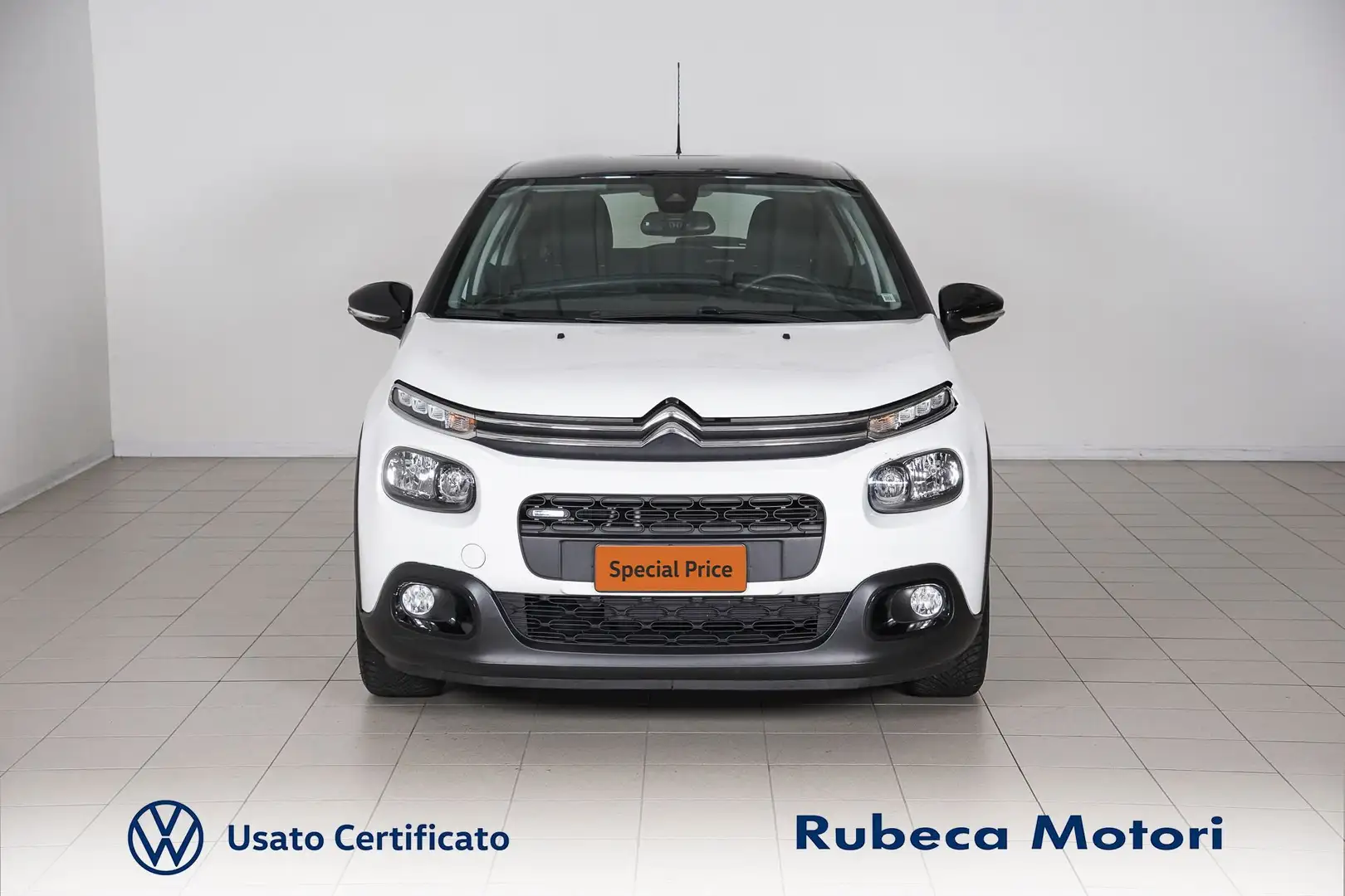 Citroen C3 1.2 PureTech Shine 82CV Blanc - 2