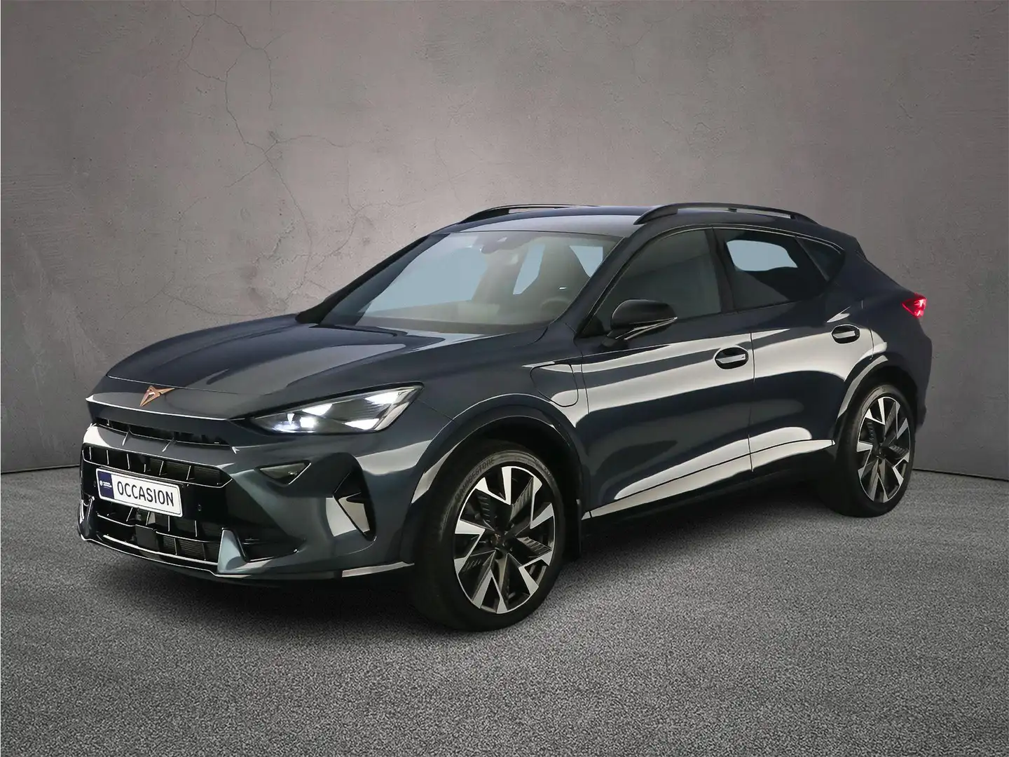 CUPRA Formentor VZ Performance 1.5 TSI e-Hybrid 272pk DSG Automaat Grijs - 2