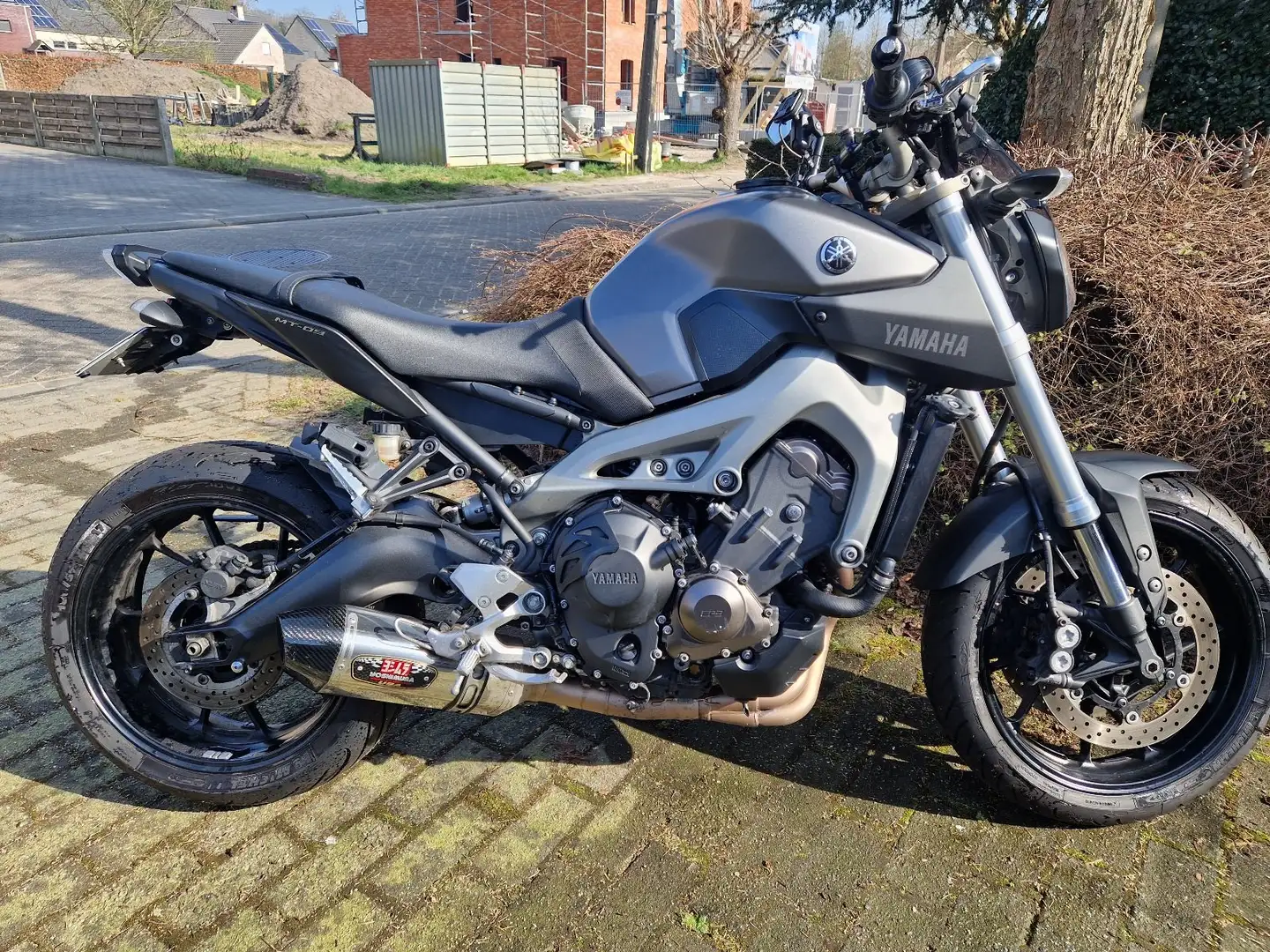 Yamaha MT-09 Gris - 1