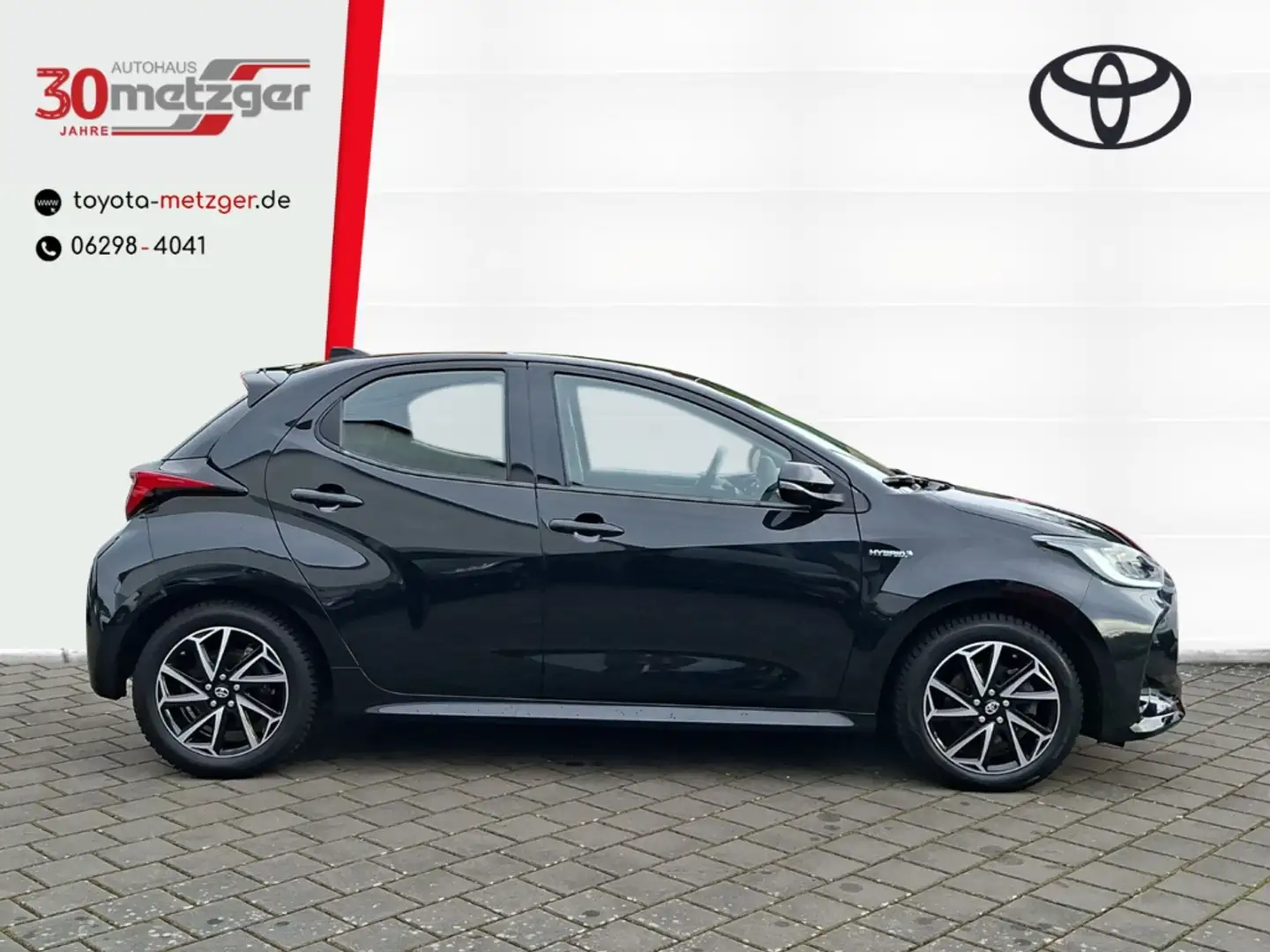 Toyota Yaris 1.5 Hybrid Club + Digitales Cockpit +LED +Sitzheiz Schwarz - 2