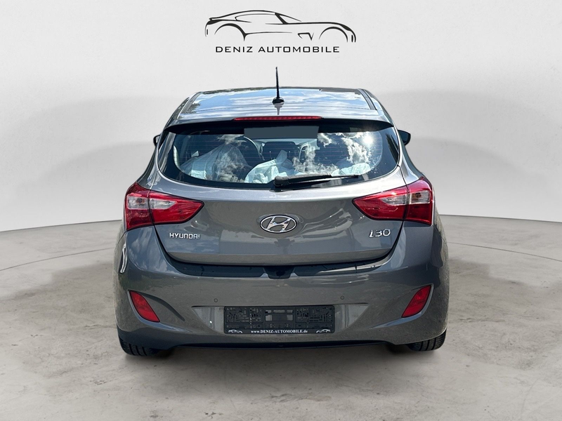 Hyundai i30 Classic  *R.-Kamera*Navi* — photo 8
