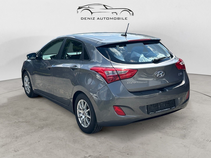 Hyundai i30 Classic  *R.-Kamera*Navi* — photo 2