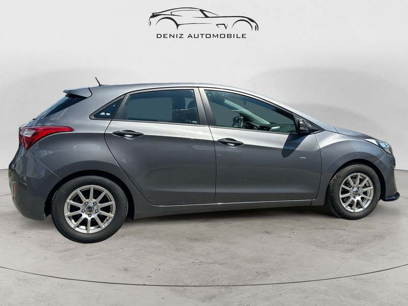 Hyundai i30 Classic  *R.-Kamera*Navi* — photo 7