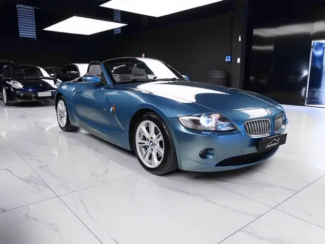 BMW Z4 view 3