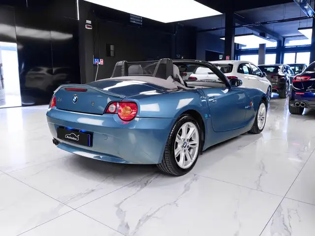BMW Z4 view 4