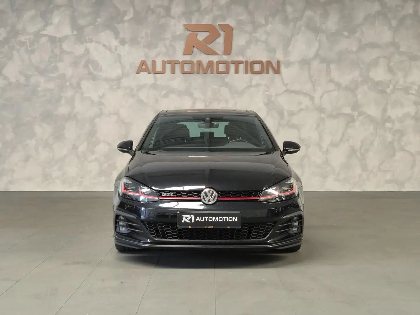 Volkswagen Golf GTI 7,5 2.0 TSI Performance|304PK|CAMERA|PANO|VIRTUAL Zwart - 2