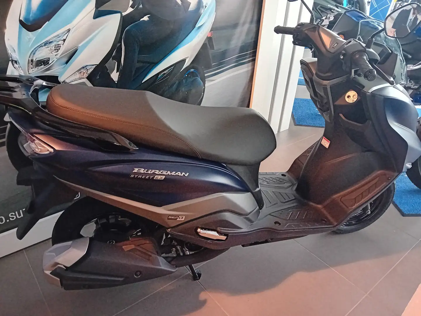 Suzuki Burgman 125 Street Executive Bleu - 2