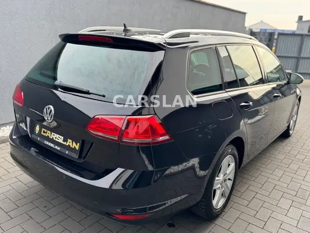 Volkswagen Golf view 9