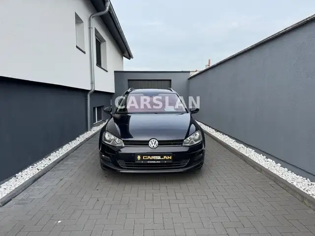 Volkswagen Golf view 11