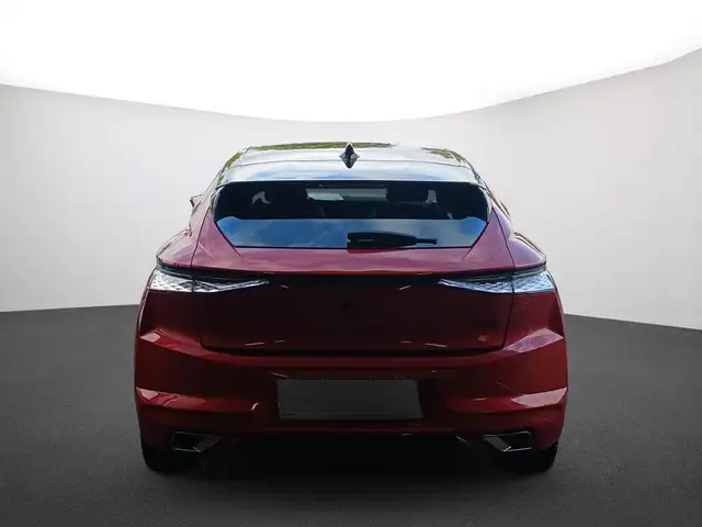 DS Automobiles DS 4 view 4