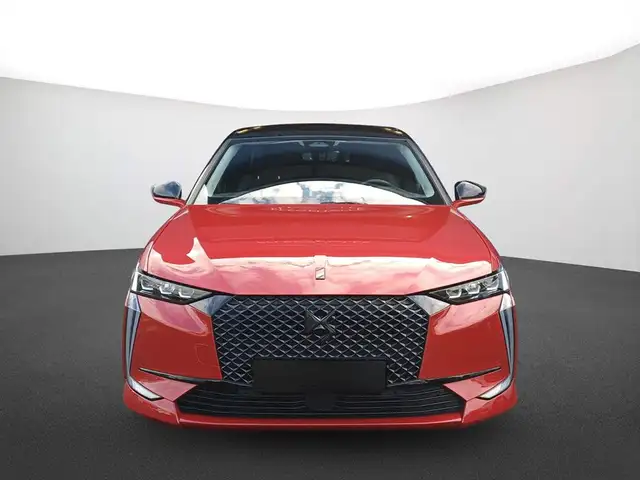 DS Automobiles DS 4 view 3
