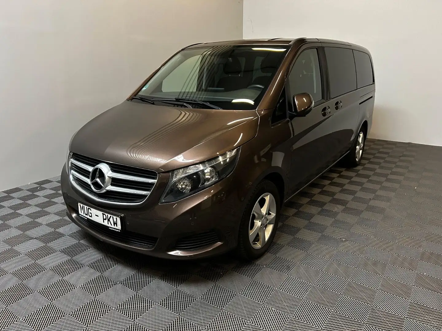 Mercedes-Benz V 220 V220d Lang *2x Sch.Tür-7Sitze-Navi* Braun - 1