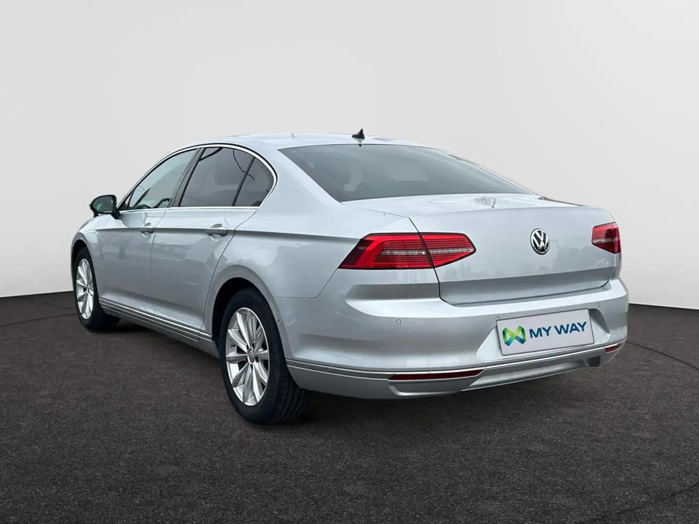 Volkswagen Passat Passat Highline Business 1.5 TSI ACT 110 kW (150 ch) 7 vitesses DSG Gris - 2