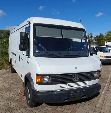 Mercedes-Benz T2 611 D 668.061