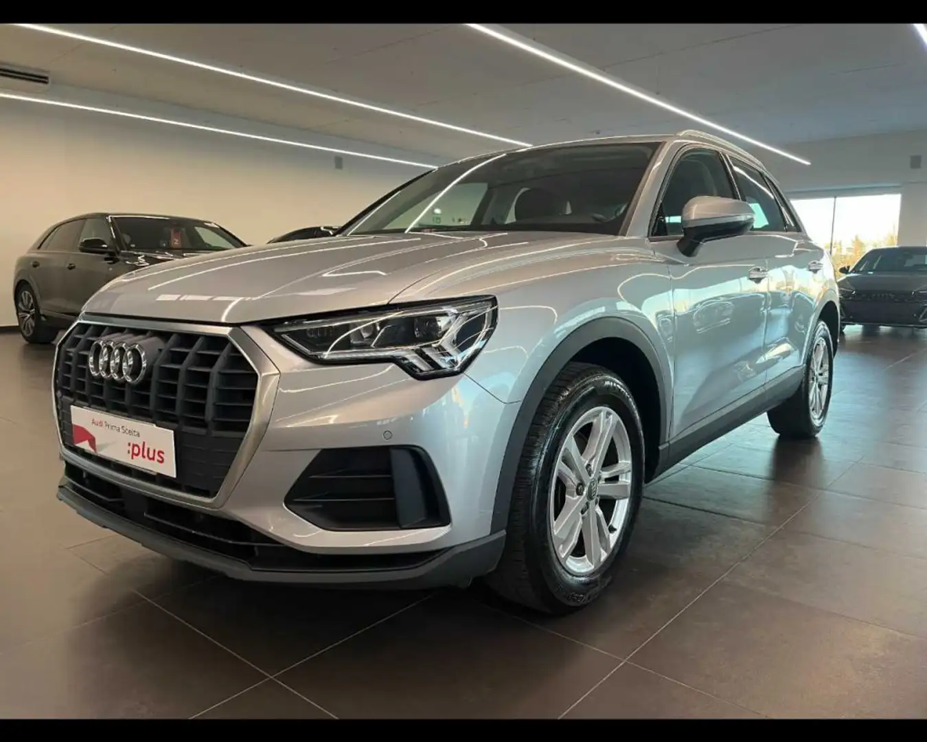Audi Q3 35 TDI quattro Business Argento - 1