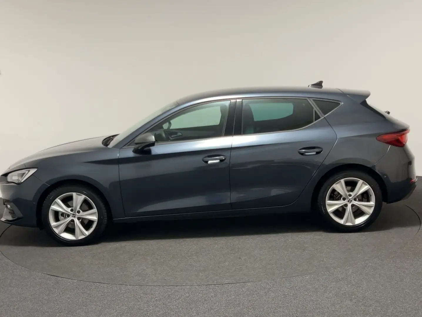 SEAT Leon 2.0 TDI DSG FR-Line Gri - 2