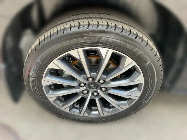 Ford Tourneo Custom Titanium X PHEV L1 Ansicht 10