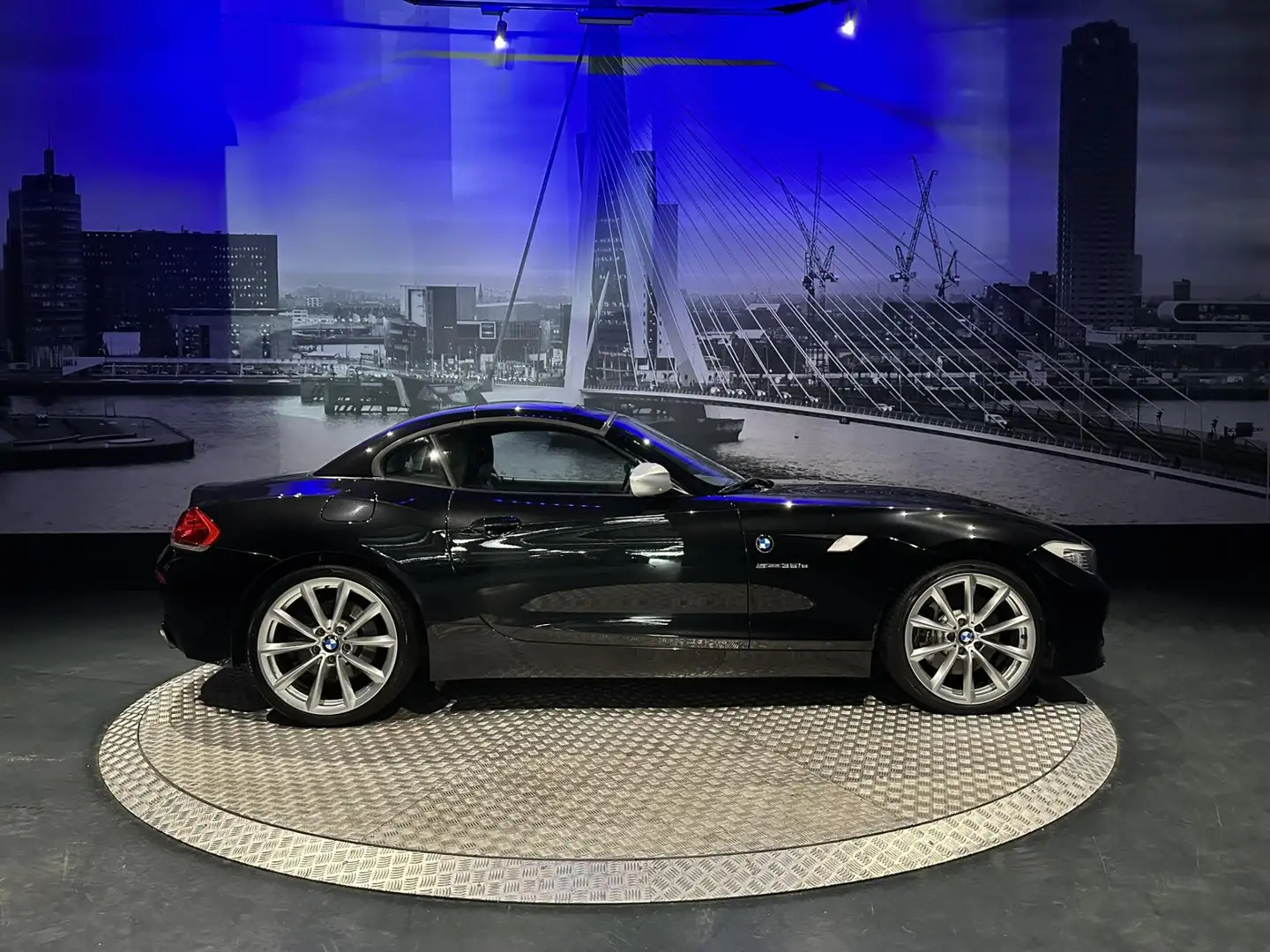 BMW Z4 Roadster SDrive35is Executive *Navi*Clima* Zwart - 2
