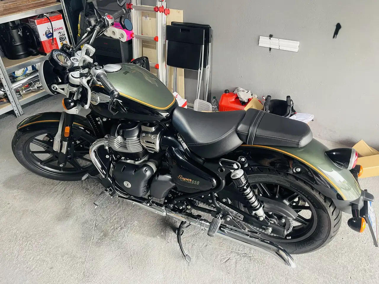 Royal Enfield Super Meteor 650
