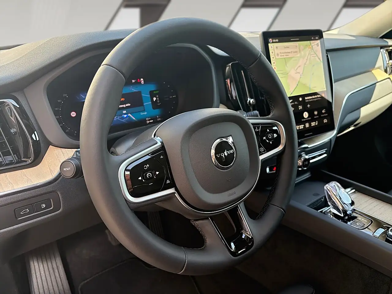 Volvo XC60 2026 — фото 12