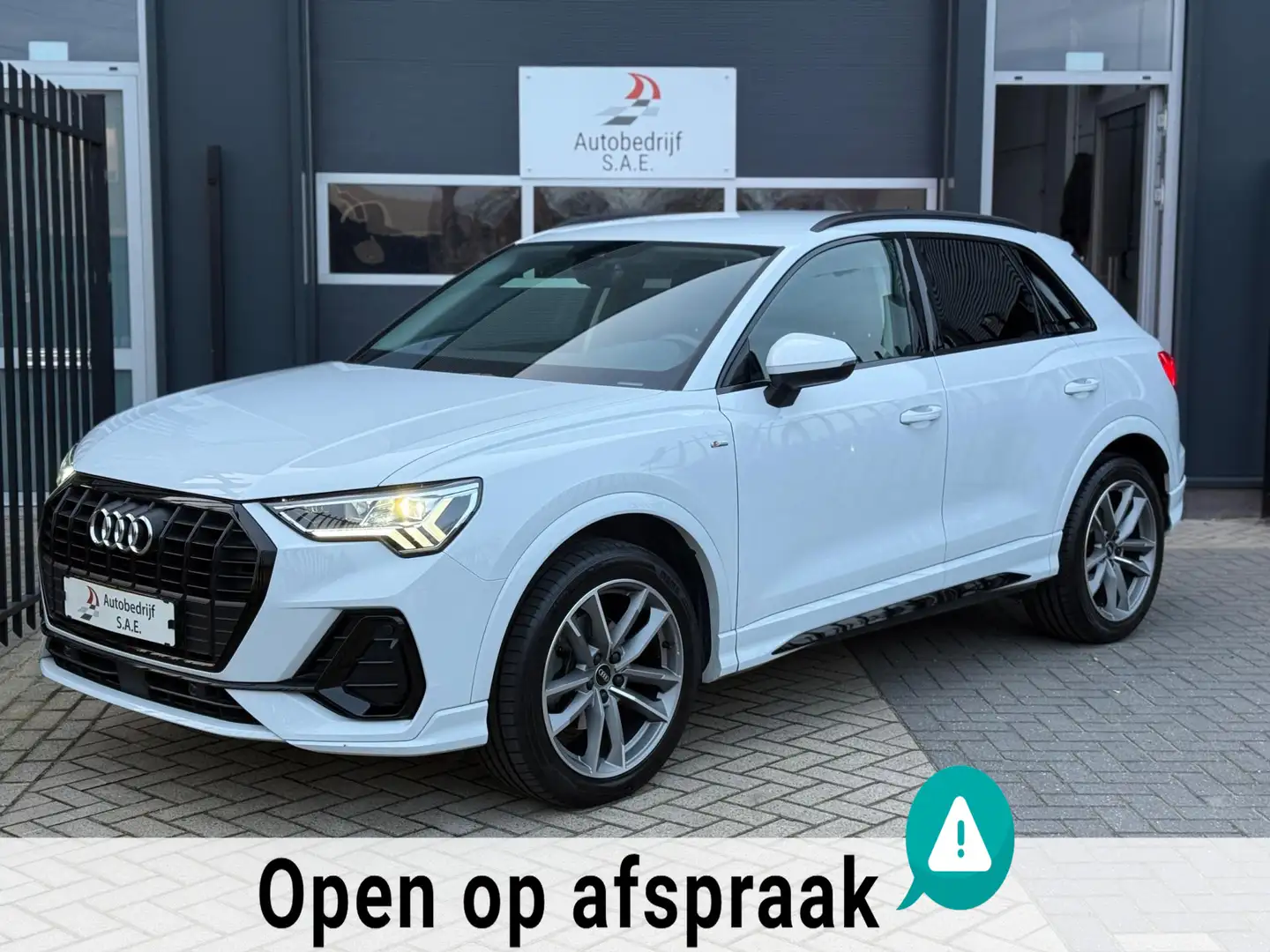 Audi Q3 35 TFSI S-Line VIRTUAL CARPLAY CRUISE PDC NAVI !! Blanc - 1