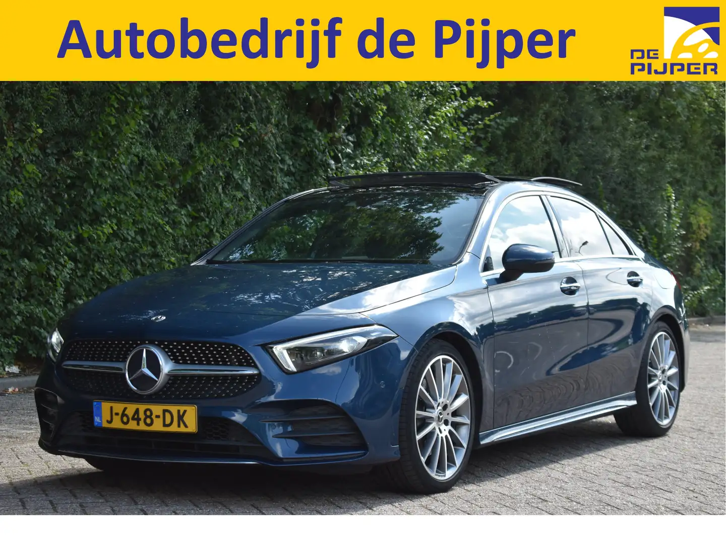 Mercedes-Benz A 220 Premium Plus AMG Line 191 PK | NL-Auto | Zéér vol Blauw - 1