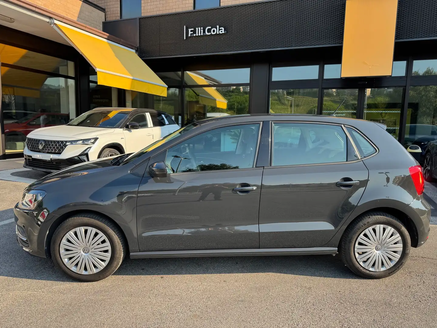 Volkswagen Polo Polo V 2014 5p 1.2 tsi bm Comfortline Grigio - 2