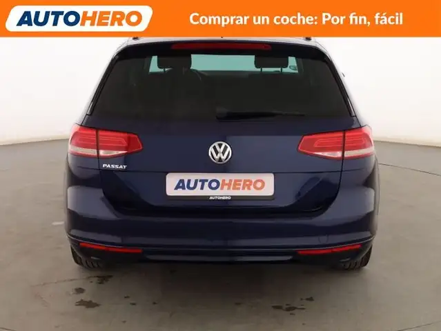 Volkswagen Passat view 5