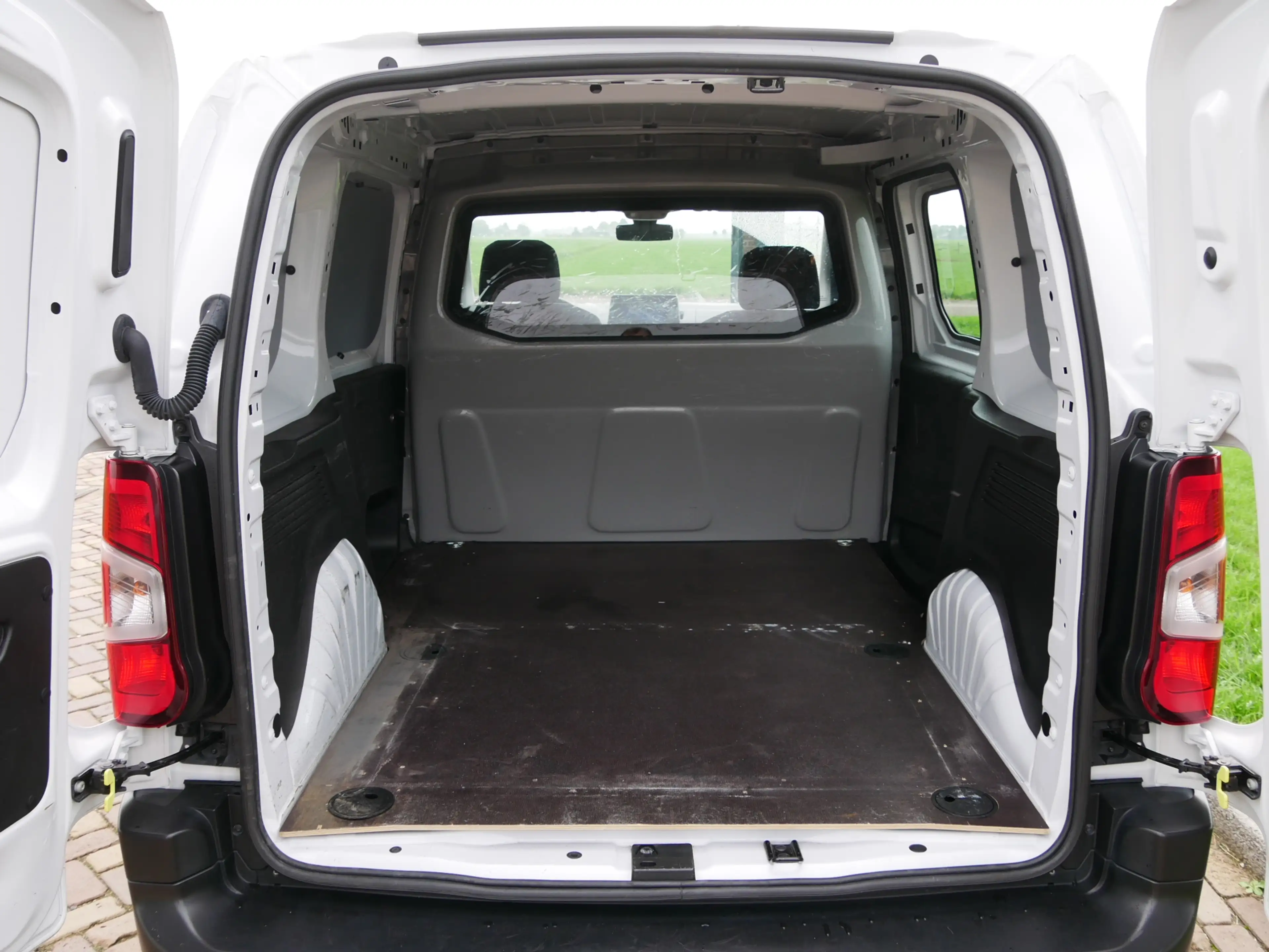 Toyota Proace City 1.5 D-4D 75kW | AC | 2024 !!! | 8999 EX BTW — photo 11
