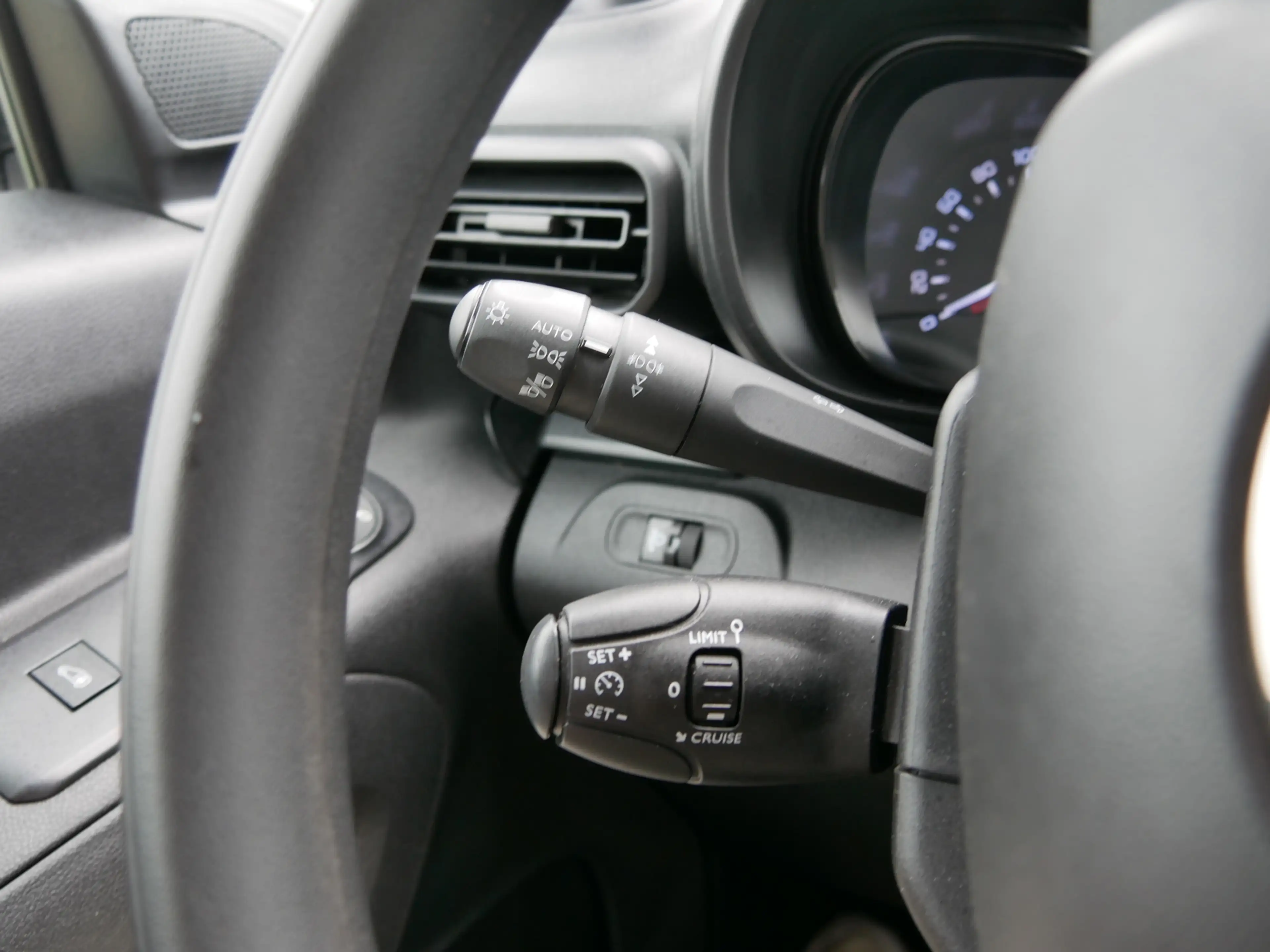 Toyota Proace City 1.5 D-4D 75kW | AC | 2024 !!! | 8999 EX BTW — photo 15