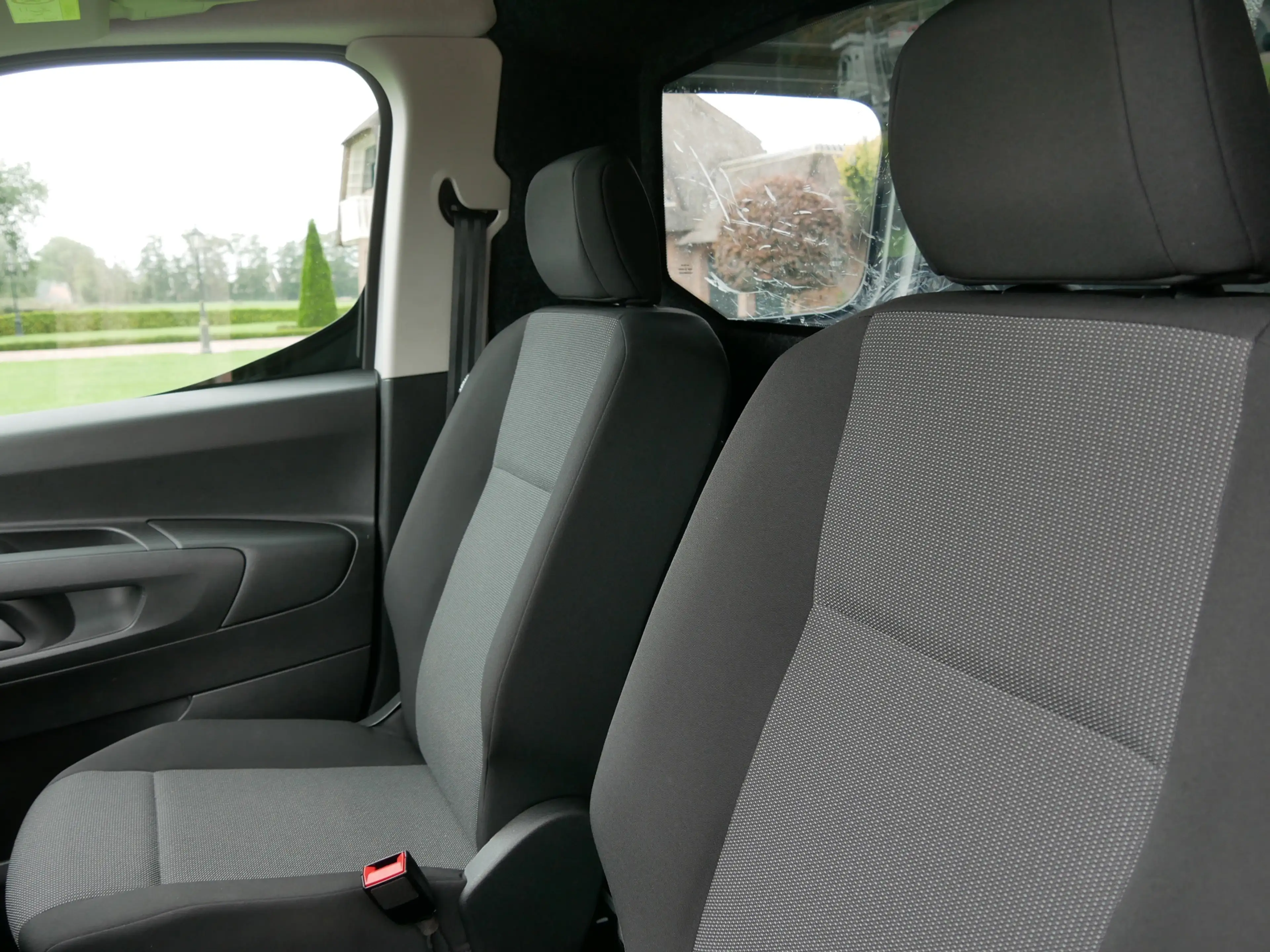 Toyota Proace City 1.5 D-4D 75kW | AC | 2024 !!! | 8999 EX BTW — photo 13