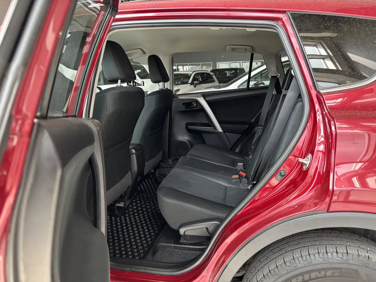 Toyota RAV 4 снимка Toyota RAV 4
